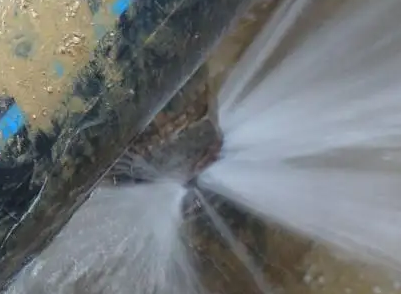 友谊卫生间测漏水施工步骤